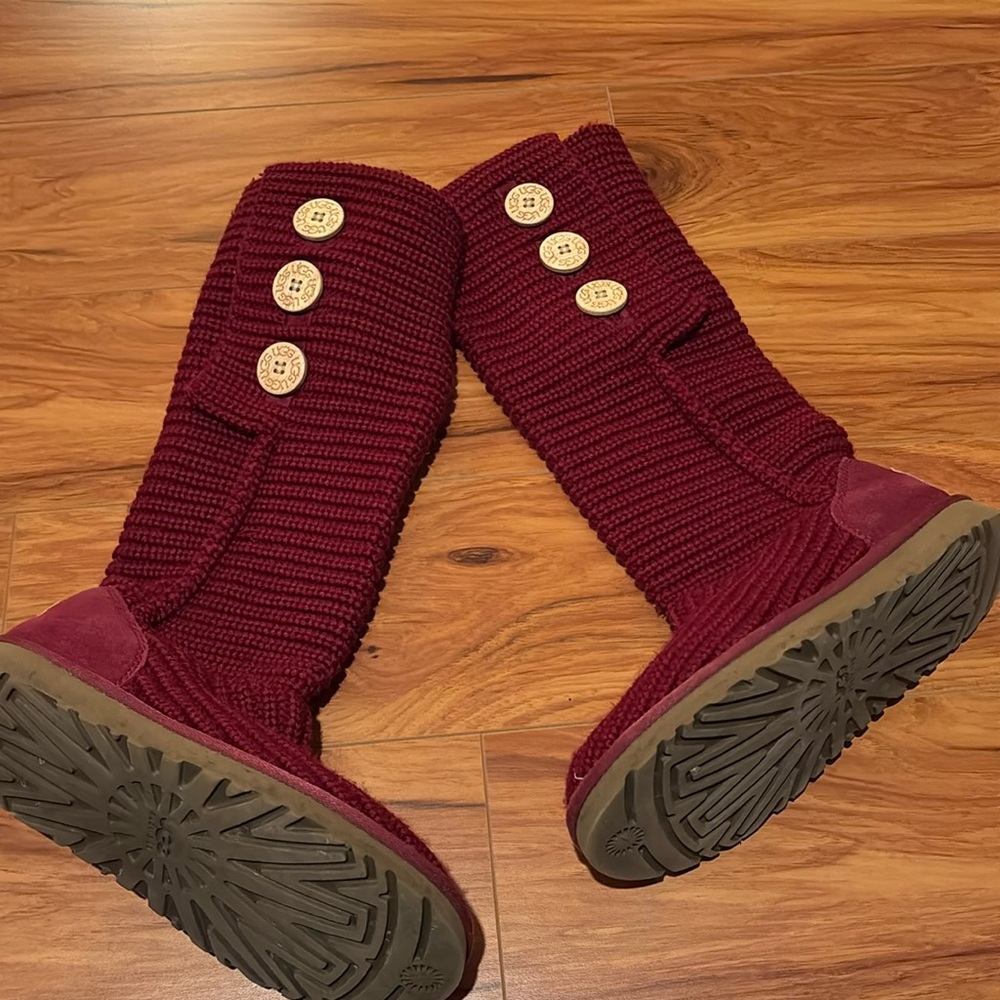 Classic Cardi Knit Uggs